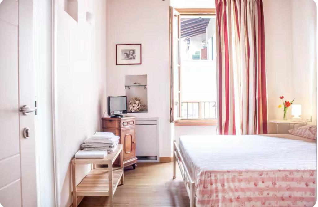 Alla Torre Del Barbarossa B&B Foresteria マンデッロ・デル・ラーリオ エクステリア 写真